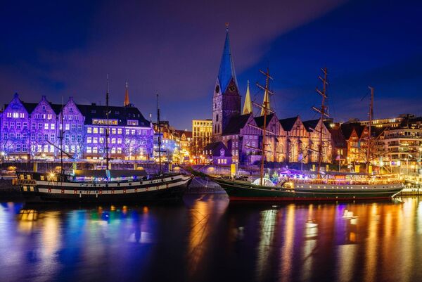 Bremen at night. Photograph: Jonas Ginter. ©BTZ/Jonas Ginter 