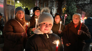 Show of solidarity at candlelit vigil for Dublin stabbing victims