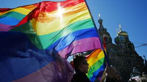 Police raid Moscow gay bars after court labels LGBT+ movement ‘extremist’